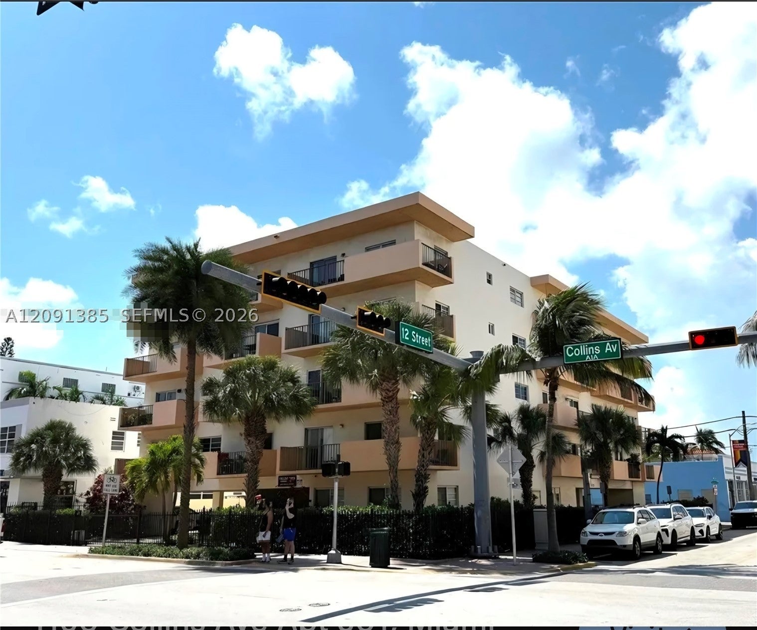 1150 Collins Ave 404