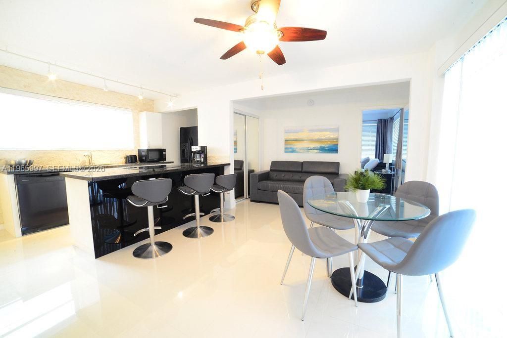 Photo of Hollywood, FL 33019 (MLS # A11965997)