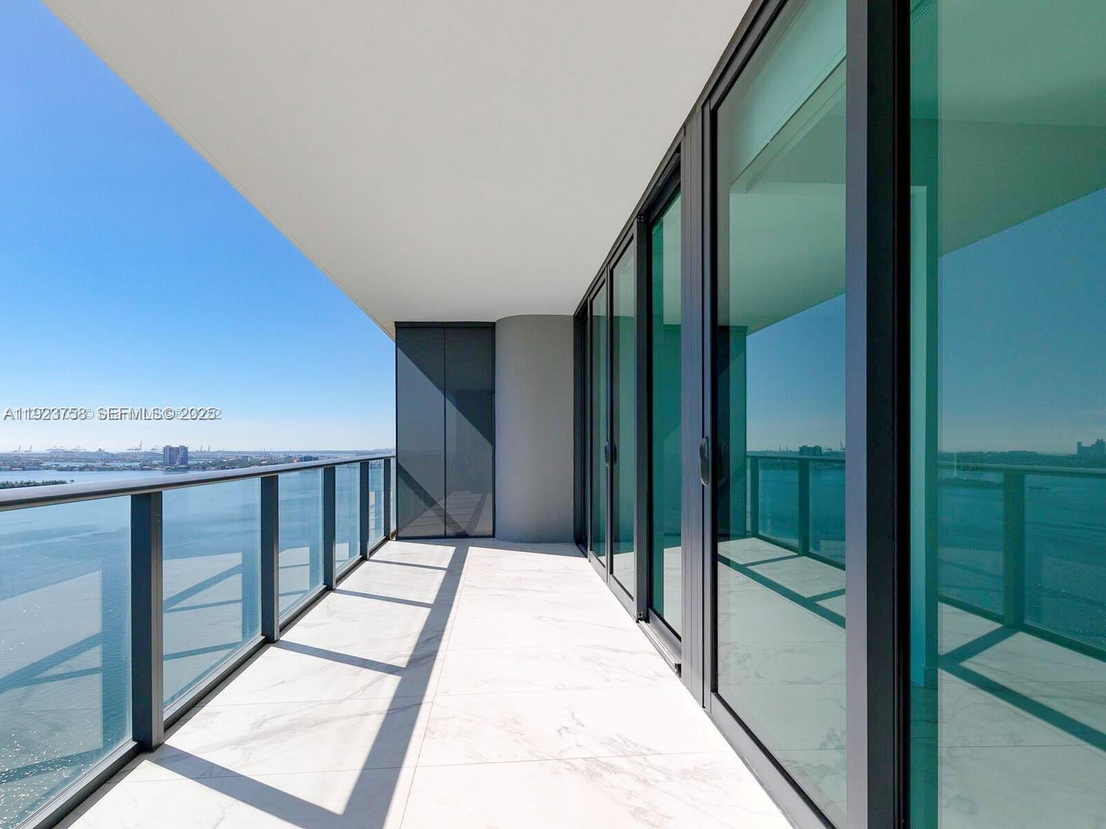 3131 NE 7th Ave 2702