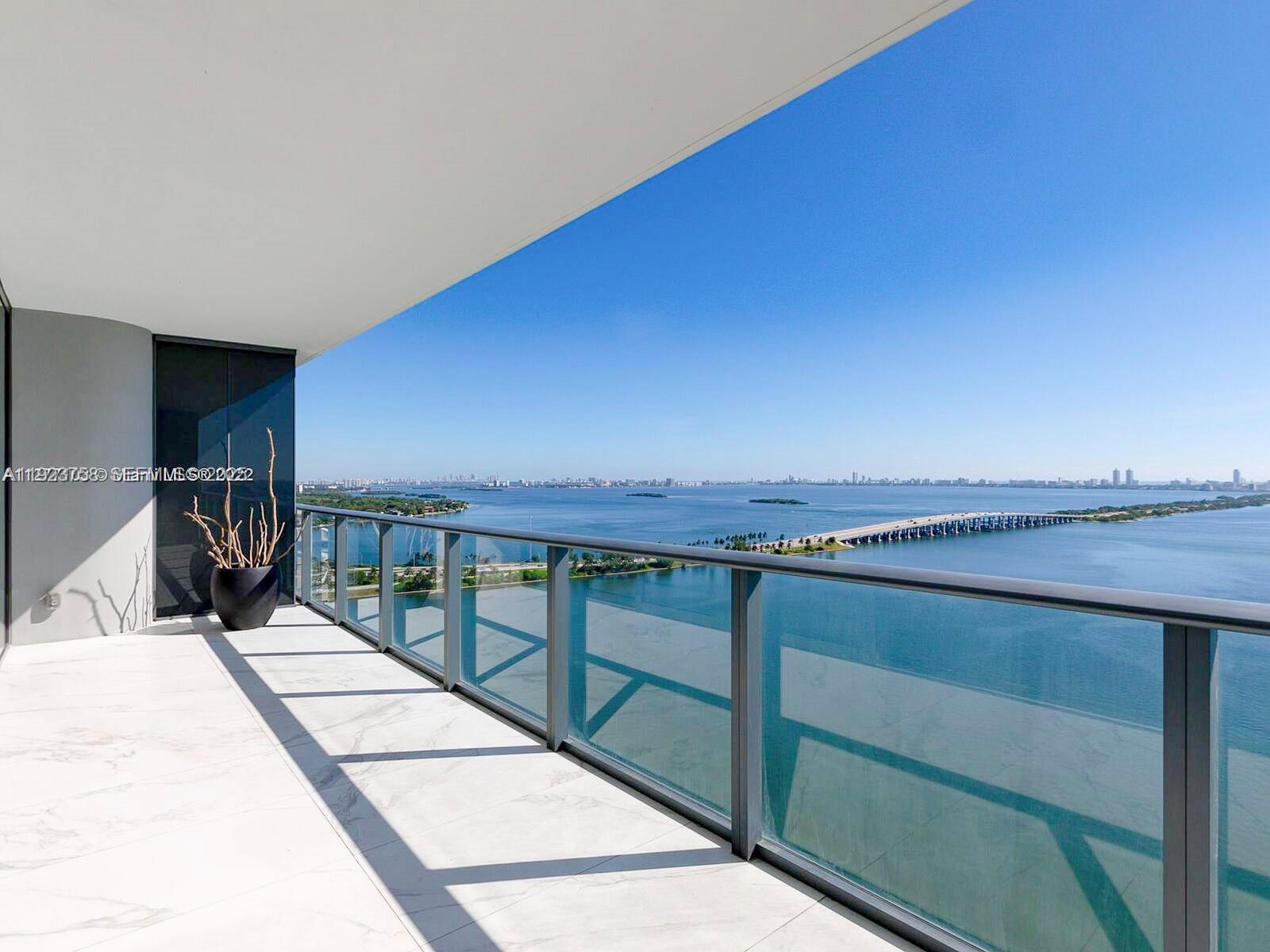 3131 NE 7th Ave 2702