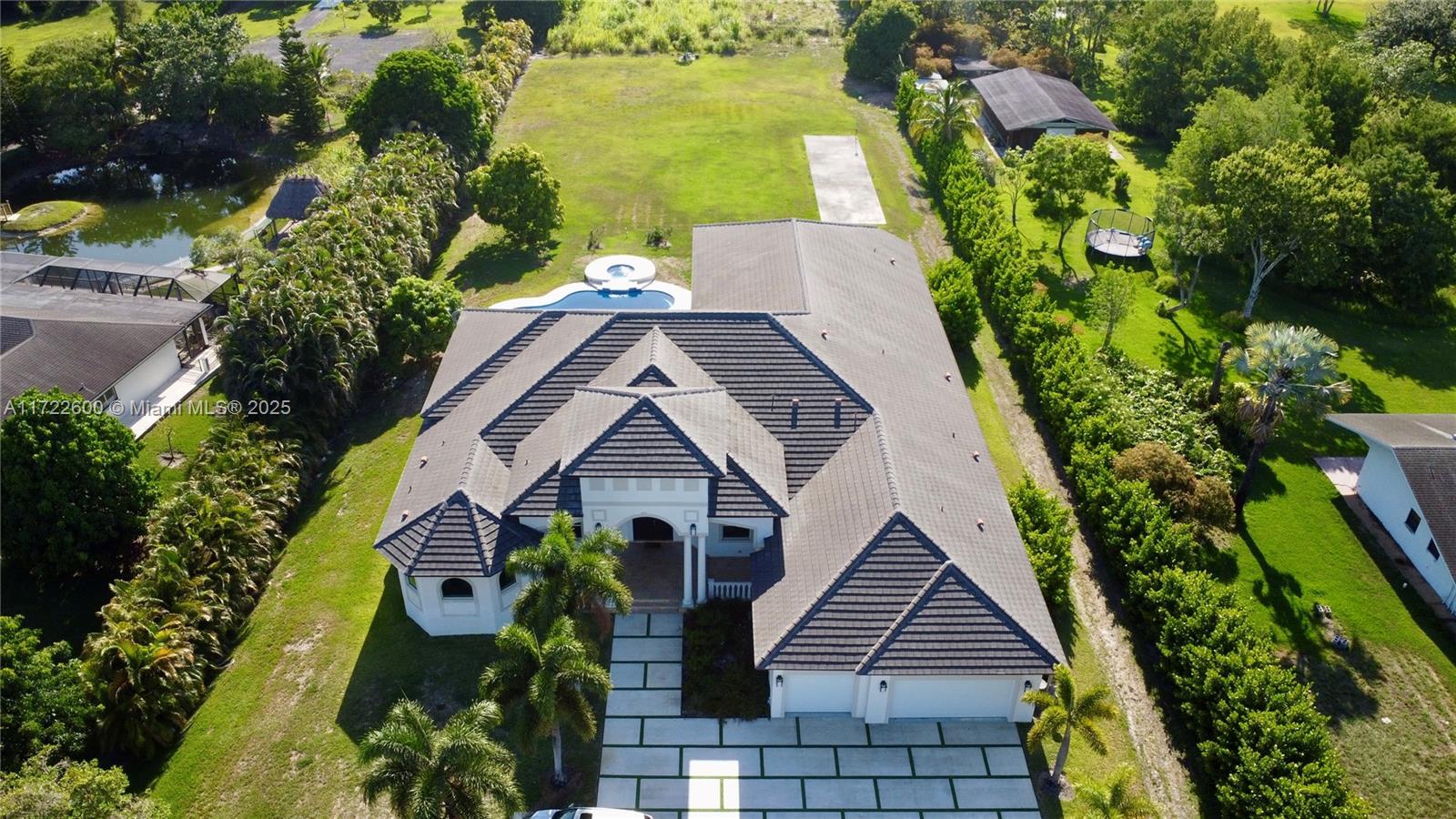 5941 Sw 185th Way, Southwest Ranches, Broward County, Florida - 6 Bedrooms  
7 Bathrooms - 