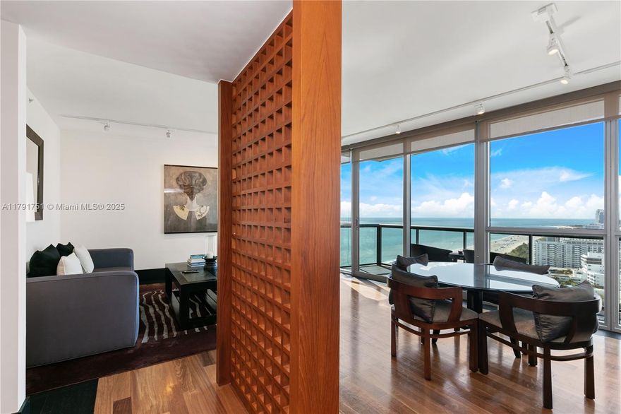 Upper floor residence with sweeping ocean and skyline views!