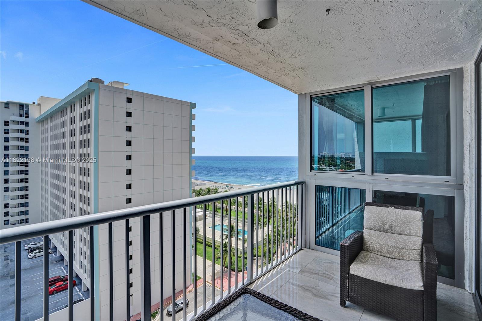 2655 Collins Ave 1407