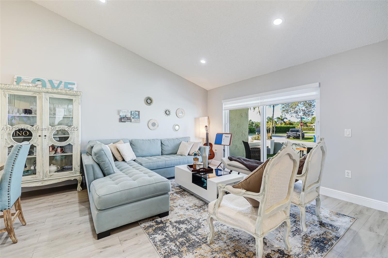 BONAVENTURE LAKES ADD 2 - Residential