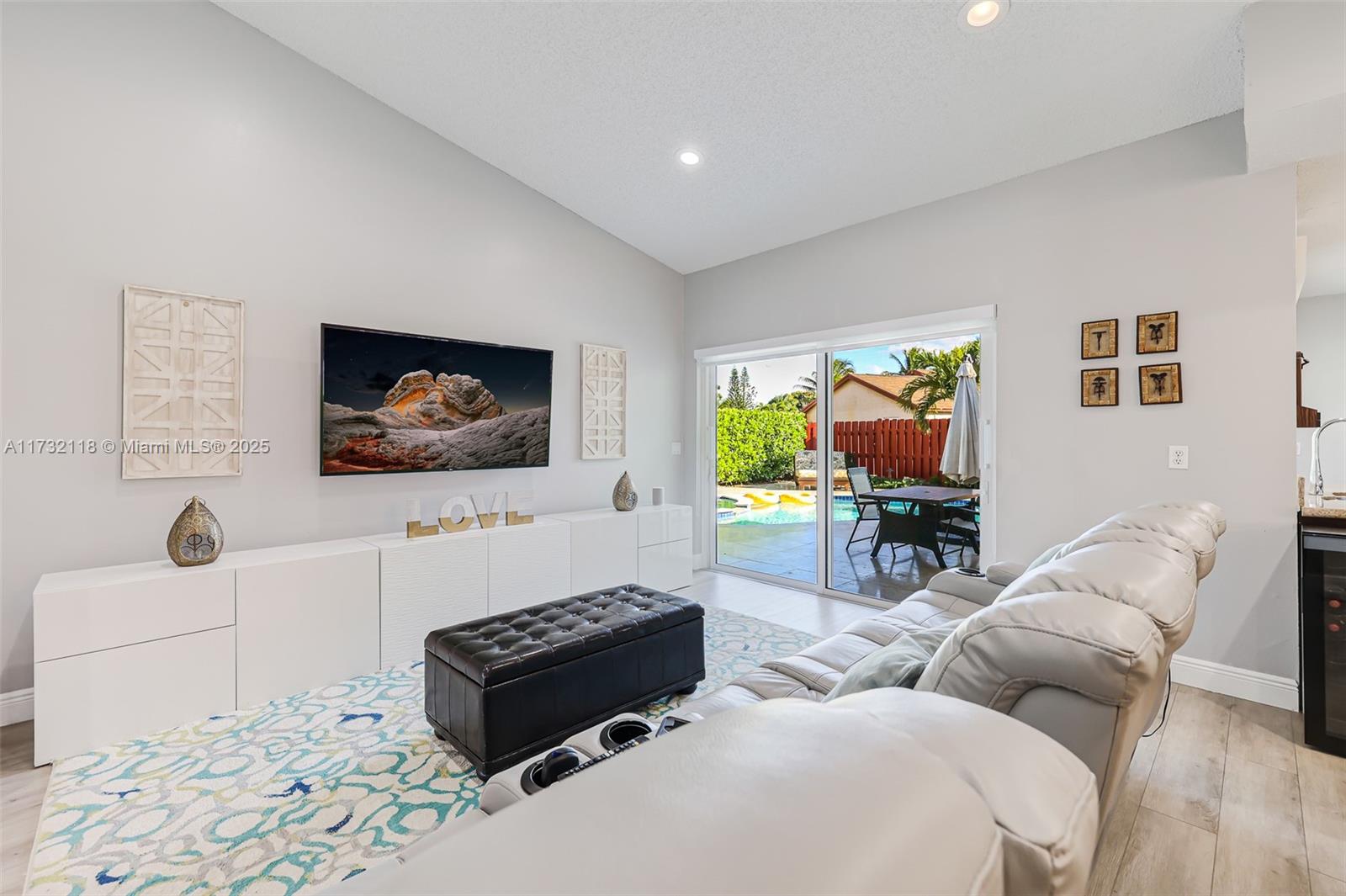 BONAVENTURE LAKES ADD 2 - Residential