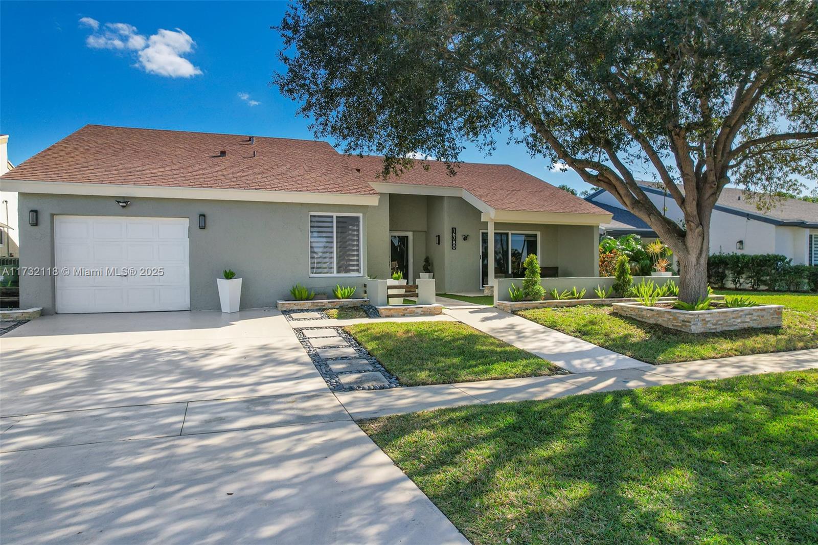 BONAVENTURE LAKES ADD 2 - Residential