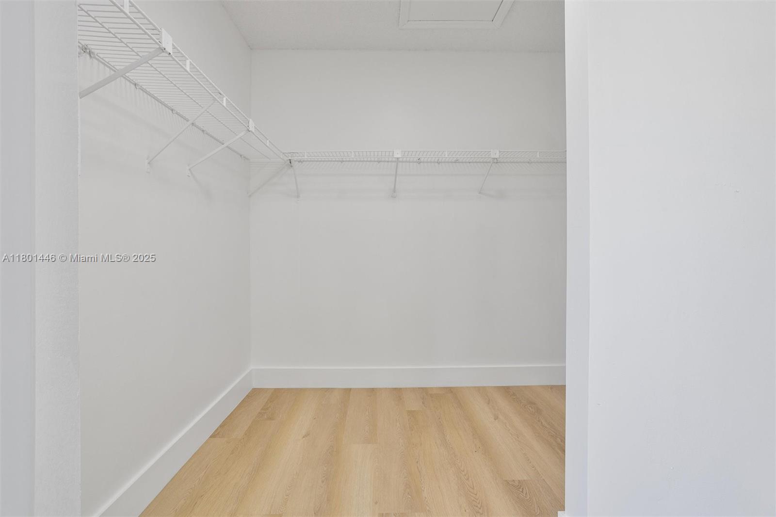 ANGELICA GARDENS AT LAKES - Residential