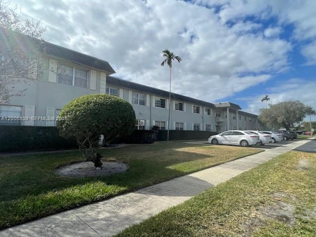 Photo of 1560 Mckinley St #101W, Hollywood, FL 33020 (MLS # A12006830)