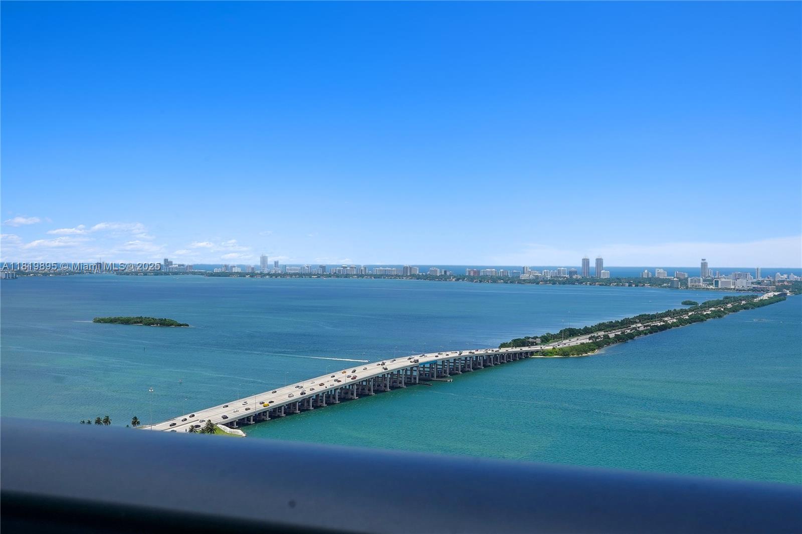 ONE PARAISO CONDO - Residential