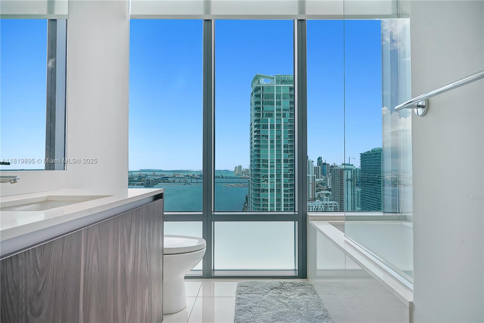 ONE PARAISO CONDO - Residential