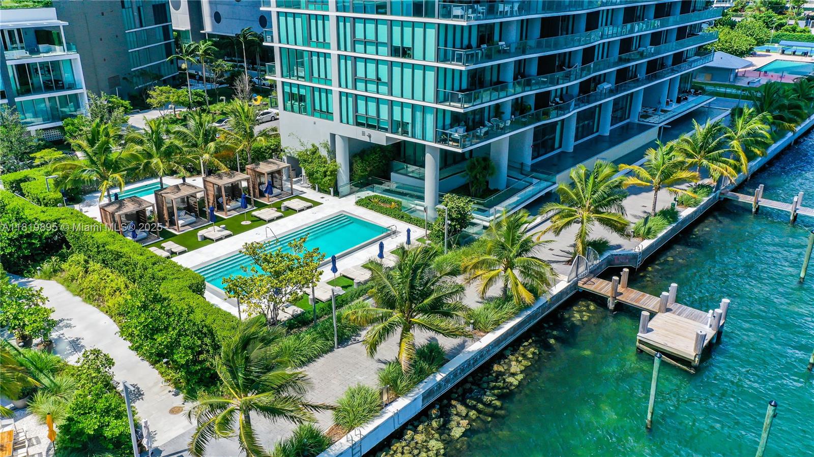 ONE PARAISO CONDO - Residential