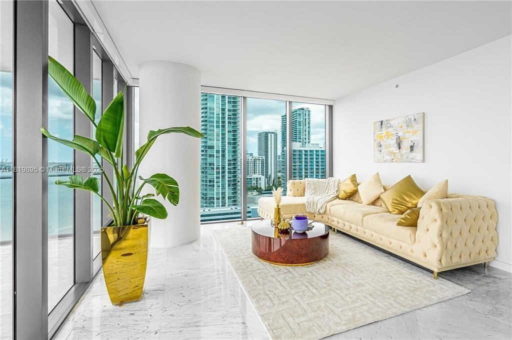 ONE PARAISO CONDO - Residential