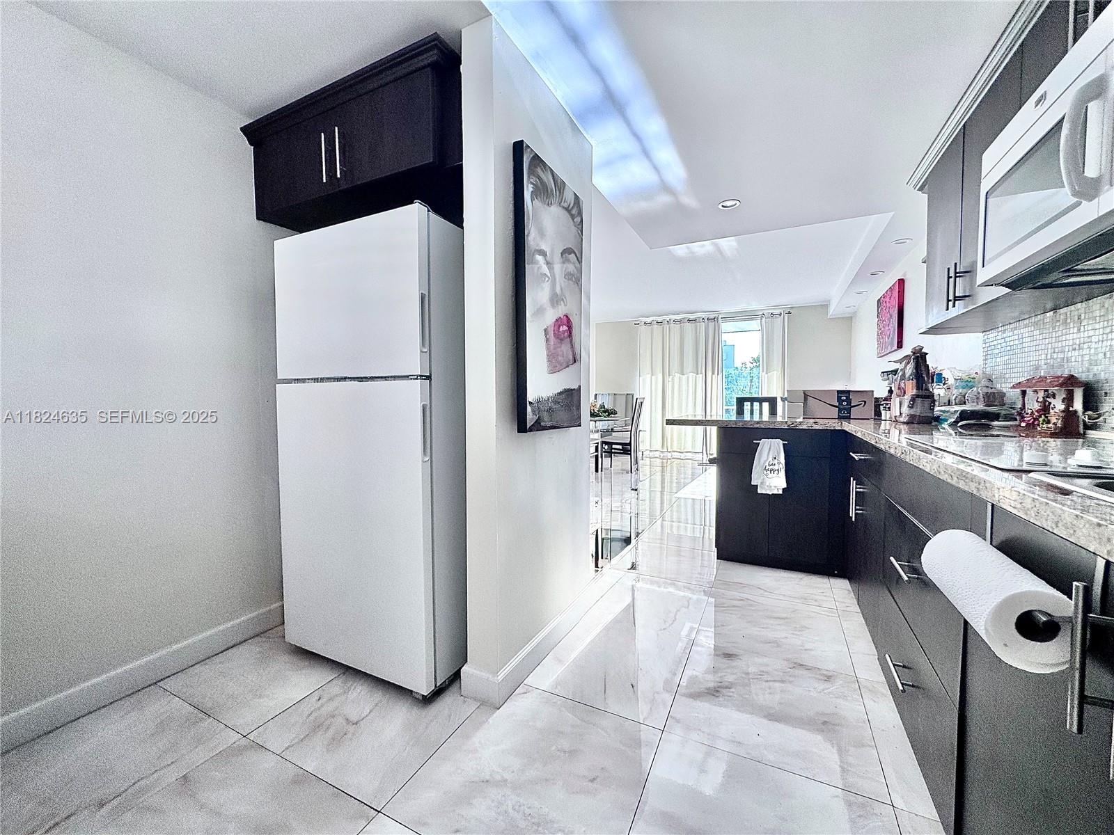 POINT EAST ONE CONDO-BLDG - Residential