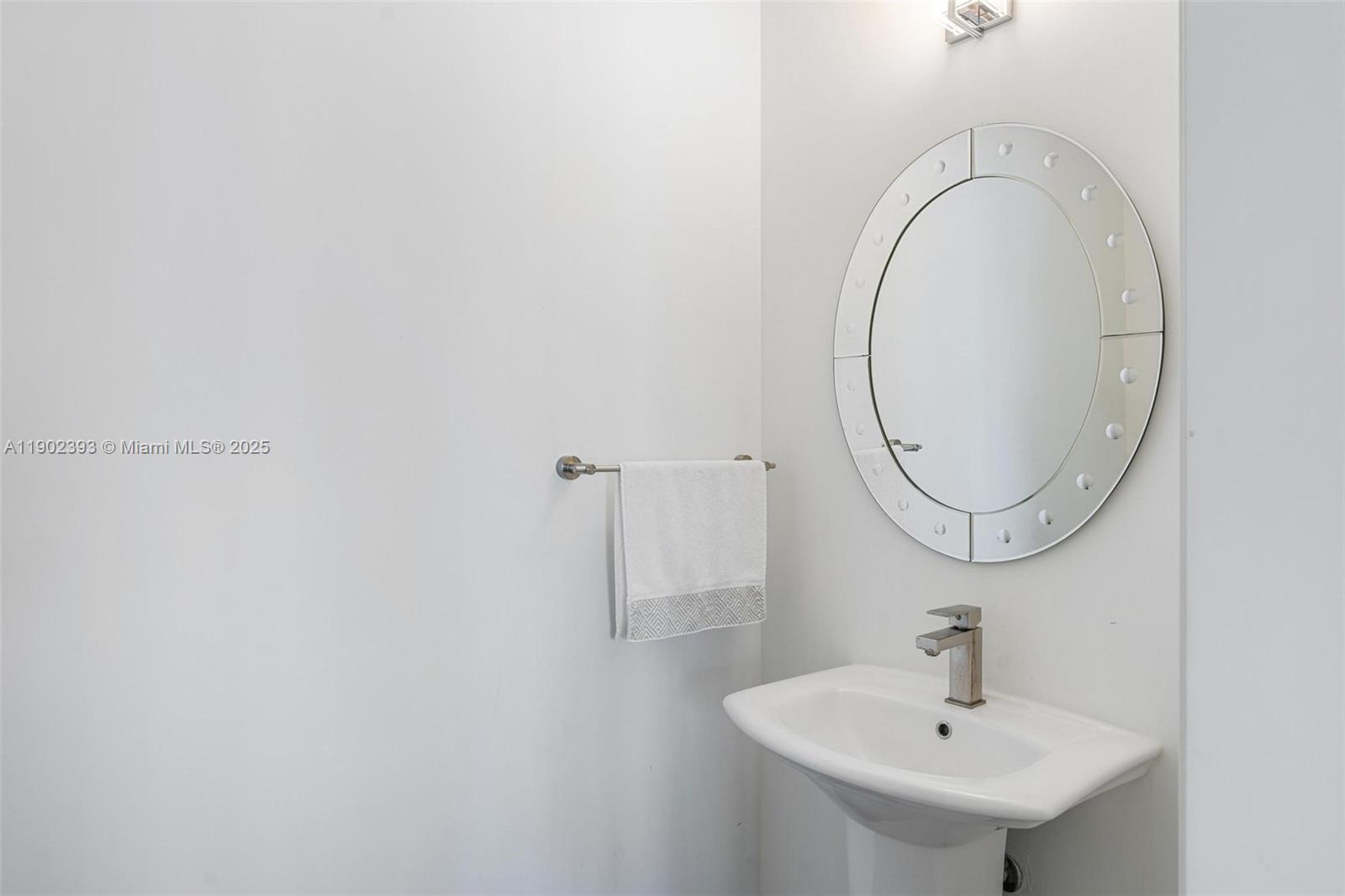BRICKELLHOUSE CONDO - Residential