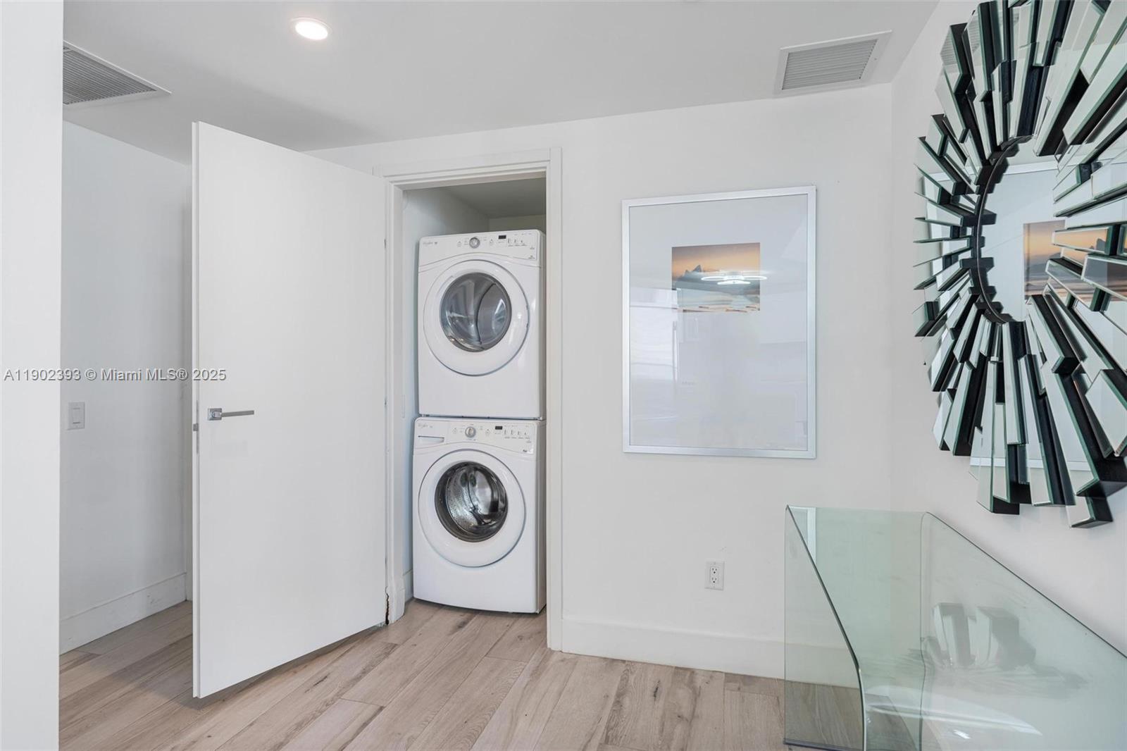 BRICKELLHOUSE CONDO - Residential