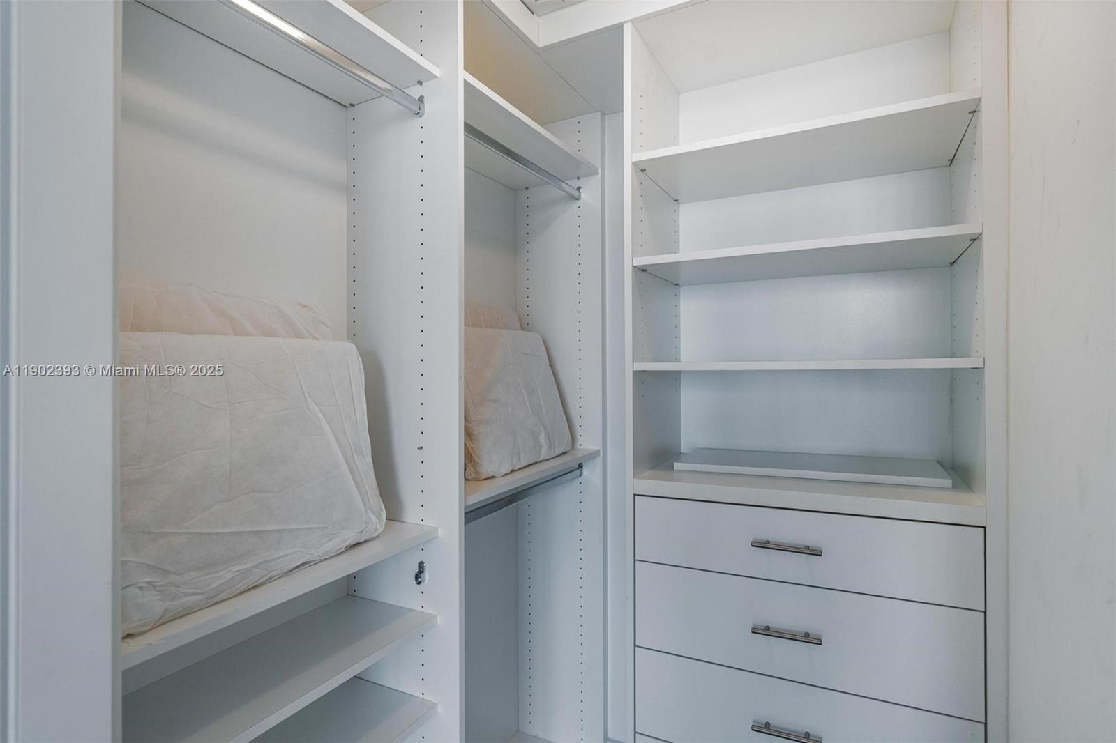 BRICKELLHOUSE CONDO - Residential