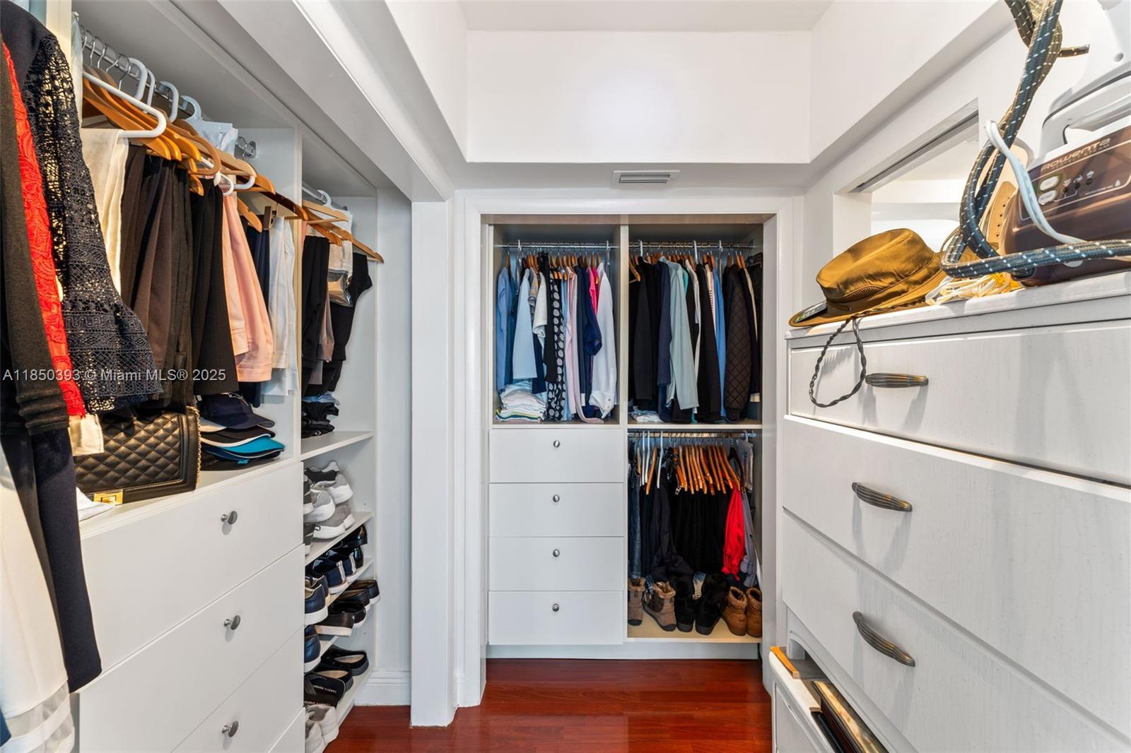 SIXTH MOORINGS CONDO - Residential