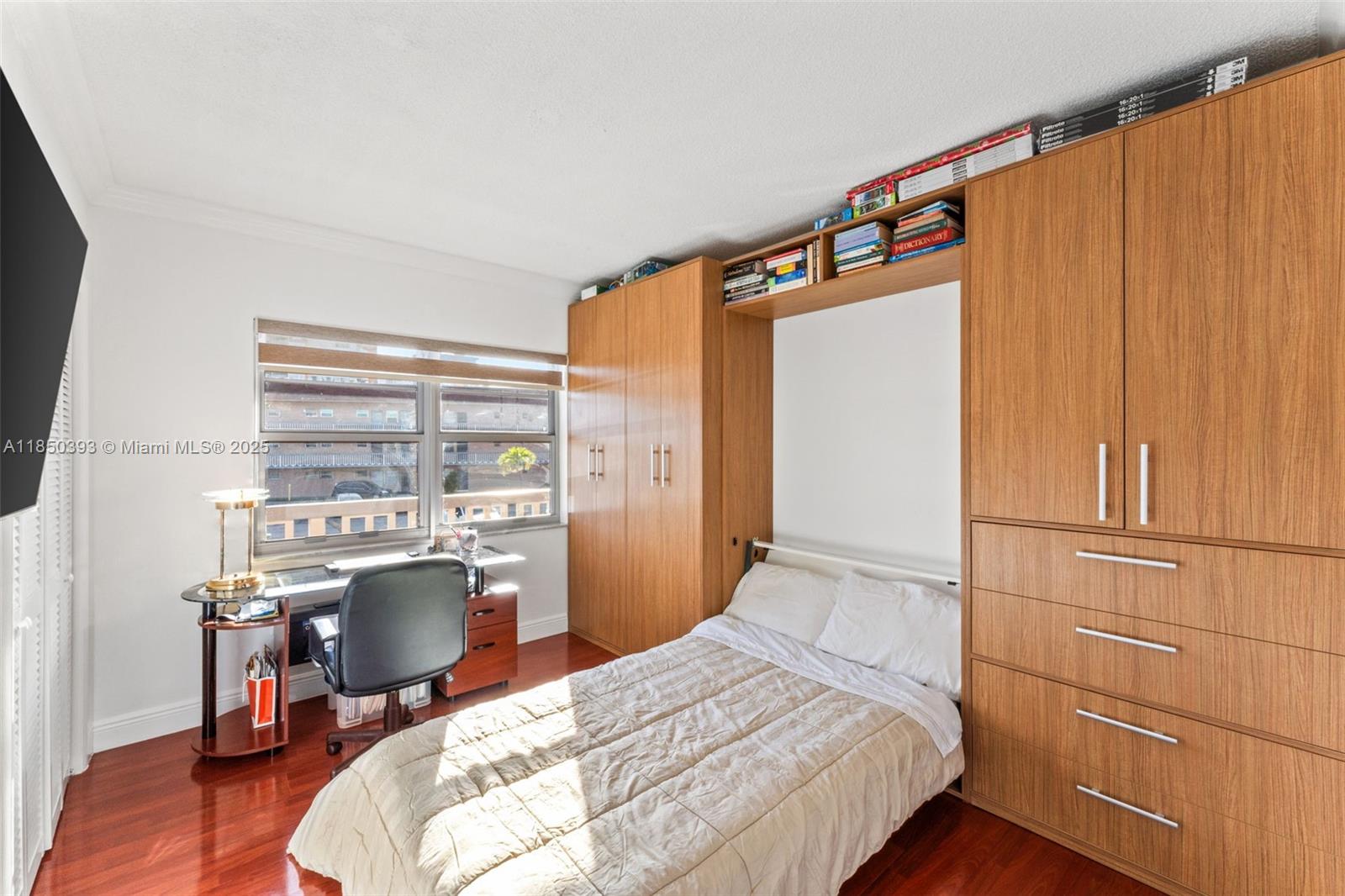 SIXTH MOORINGS CONDO - Residential