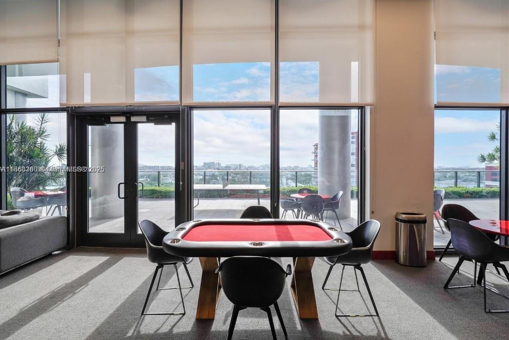 CANVAS CONDO - Residential