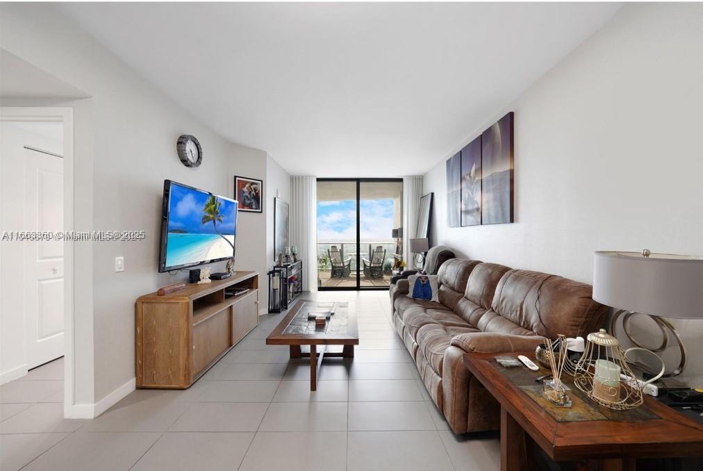 CANVAS CONDO - Residential