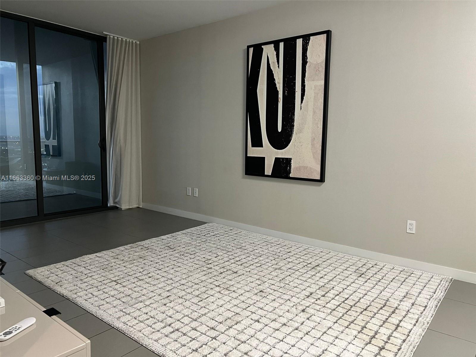 CANVAS CONDO - Residential