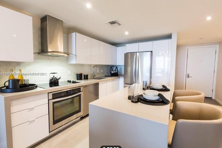 CANVAS CONDO - Residential