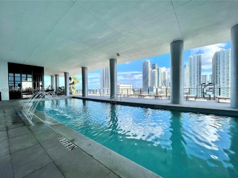 CANVAS CONDO - Residential