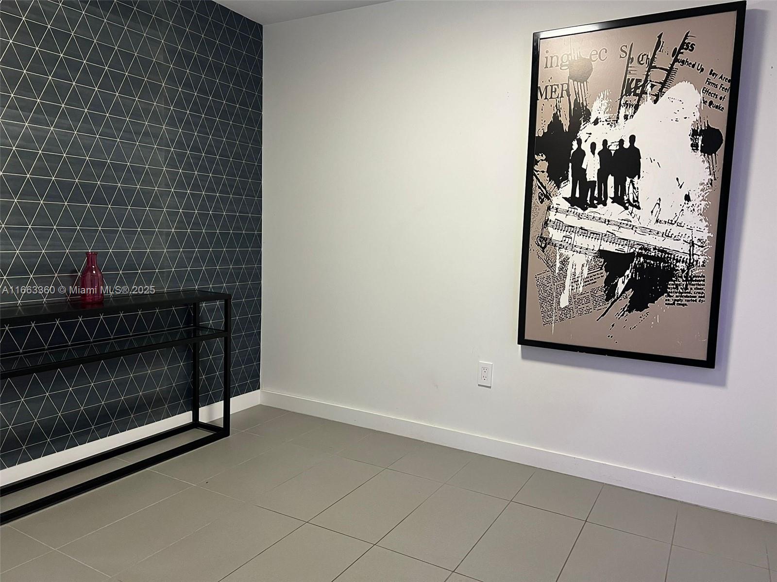 CANVAS CONDO - Residential