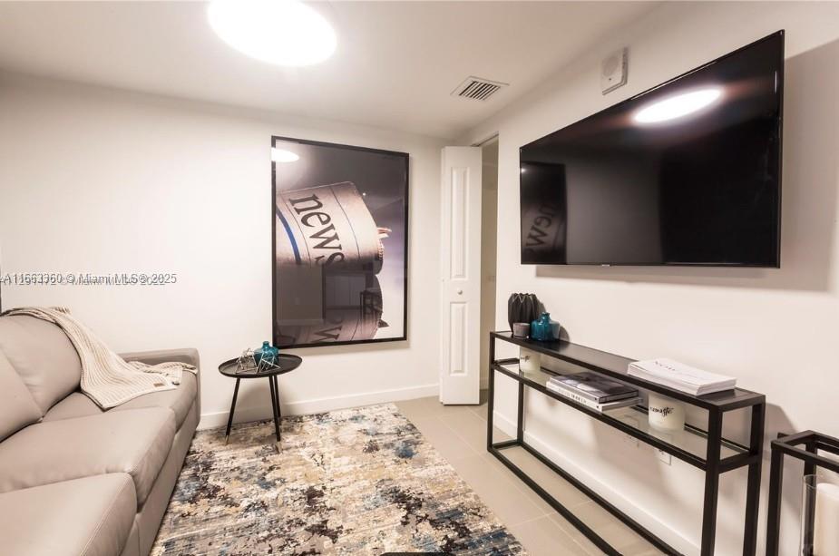 CANVAS CONDO - Residential
