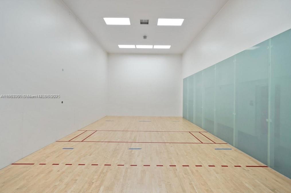 CANVAS CONDO - Residential