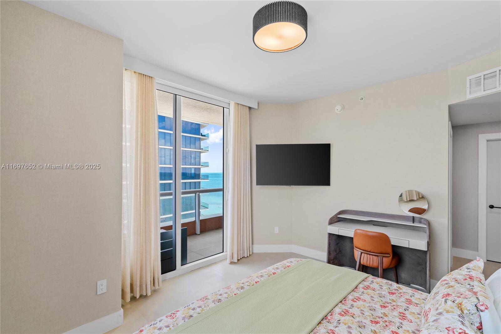 ACQUALINA OCEAN RESIDENCE - Residential