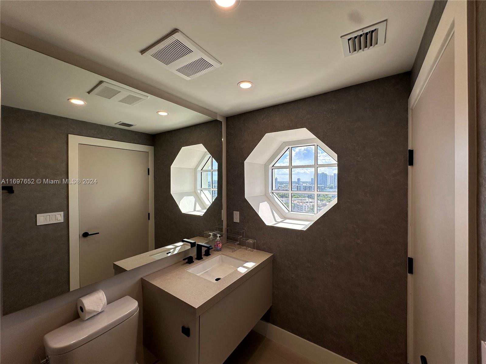 ACQUALINA OCEAN RESIDENCE - Residential