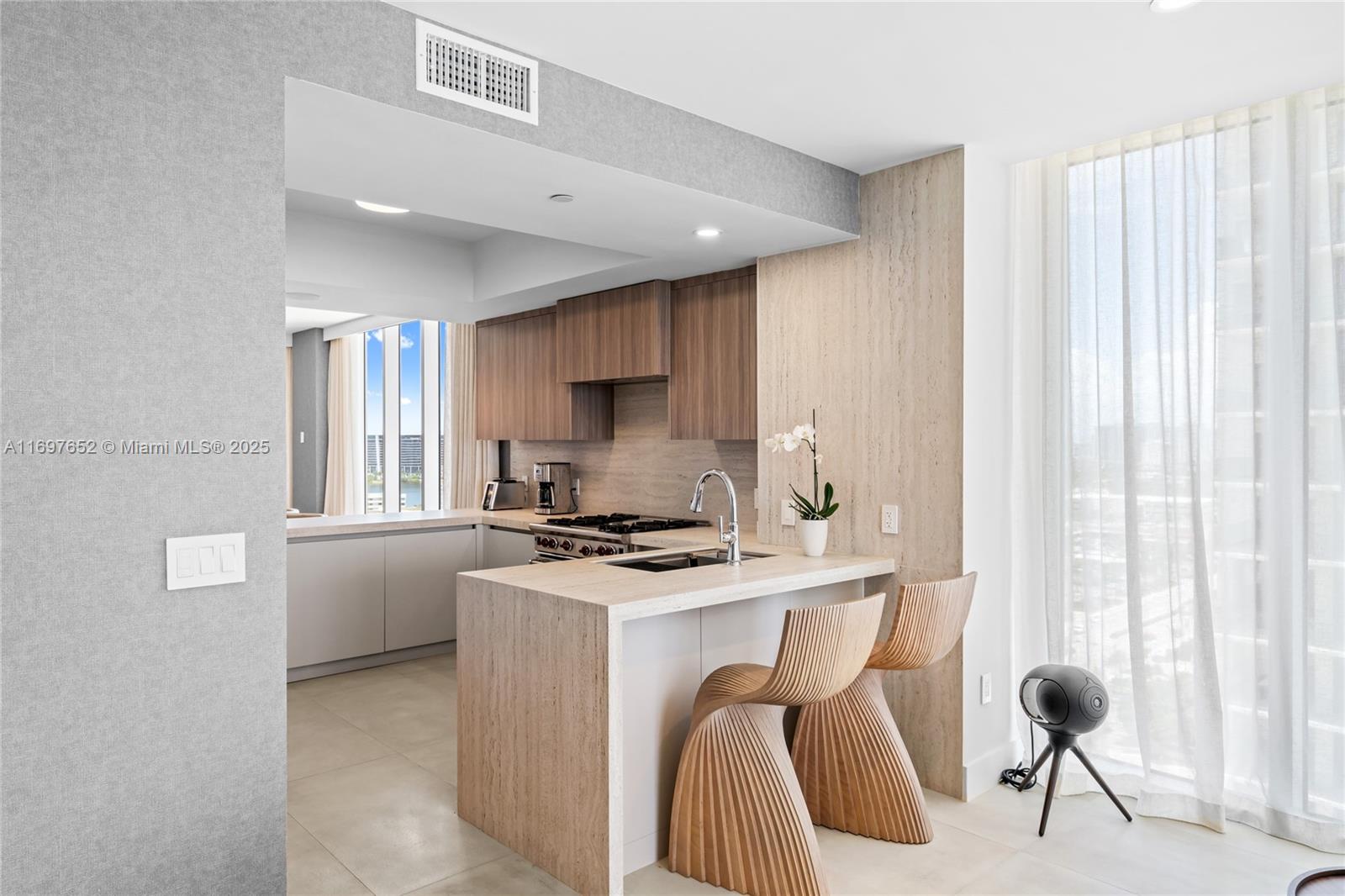 ACQUALINA OCEAN RESIDENCE - Residential