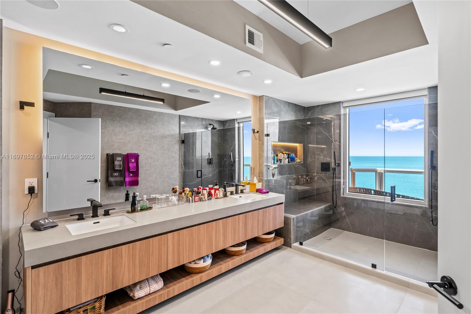 ACQUALINA OCEAN RESIDENCE - Residential