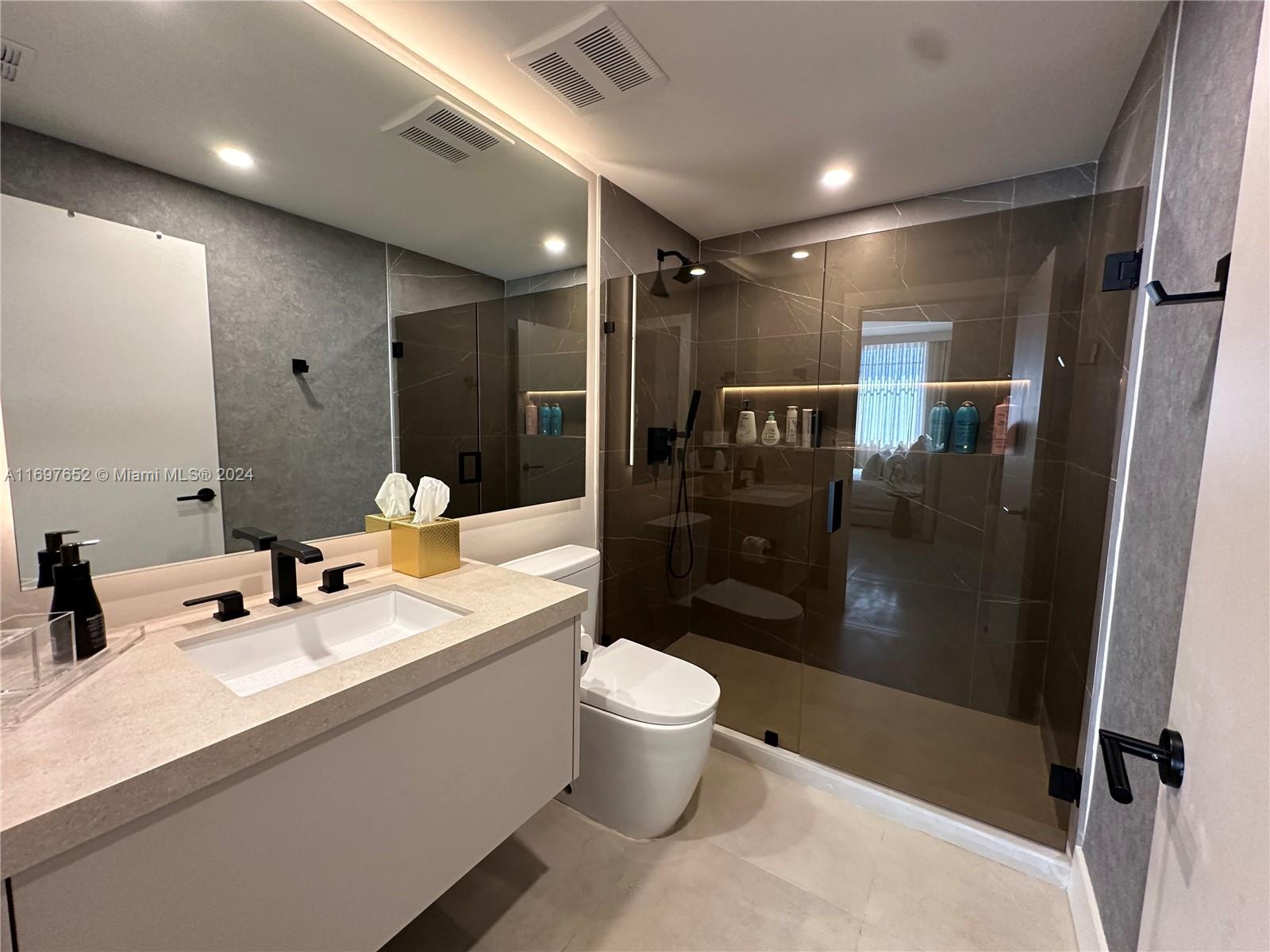 ACQUALINA OCEAN RESIDENCE - Residential