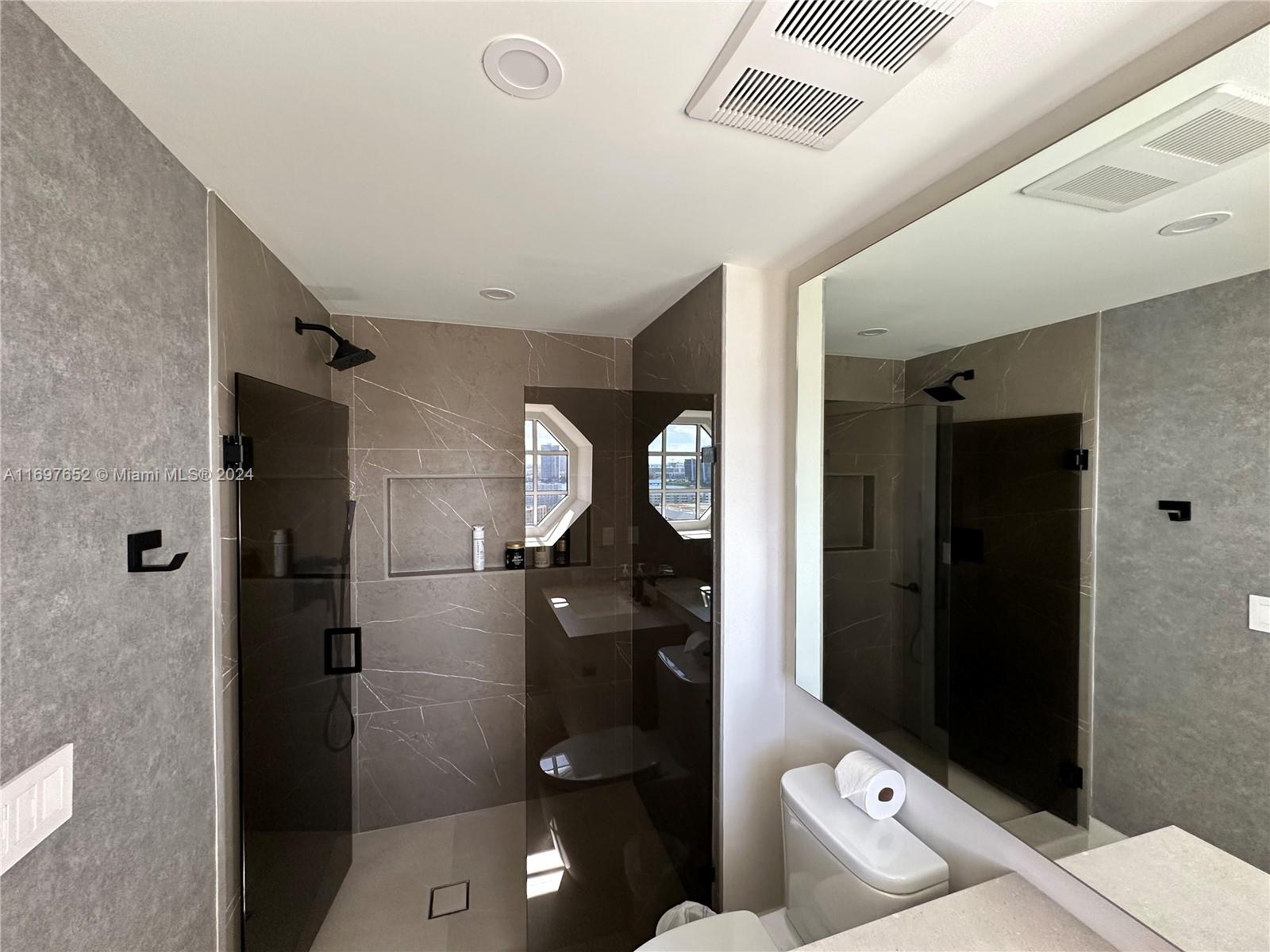 ACQUALINA OCEAN RESIDENCE - Residential