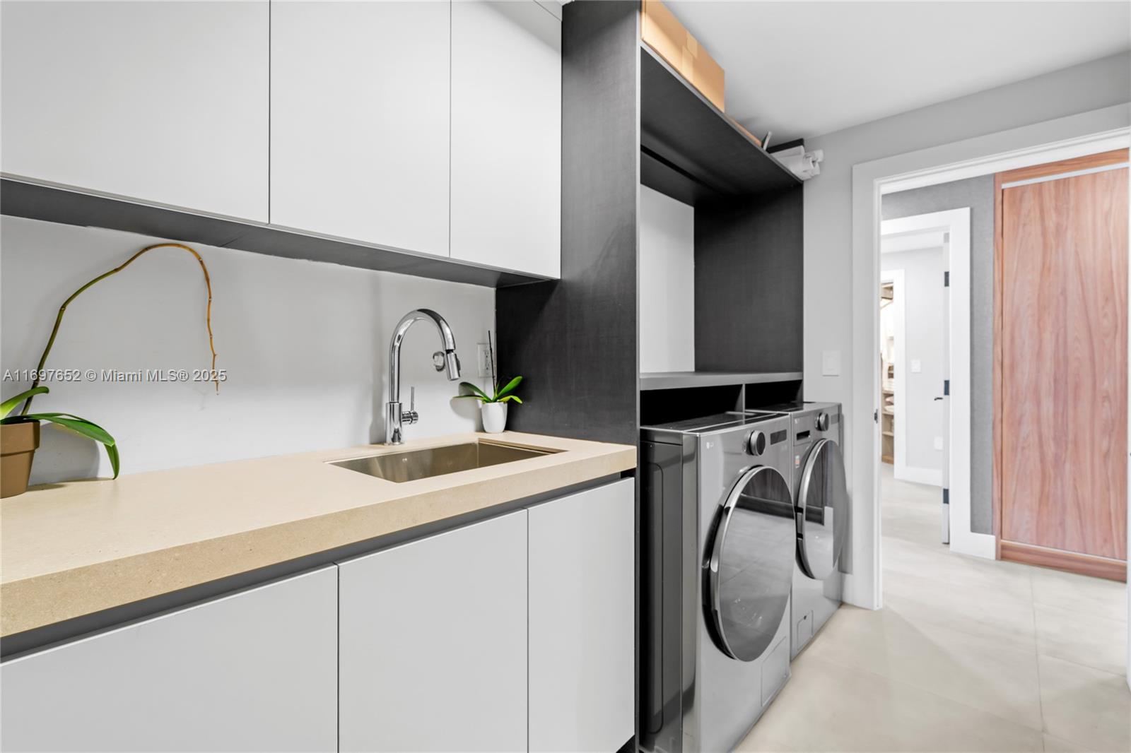 ACQUALINA OCEAN RESIDENCE - Residential