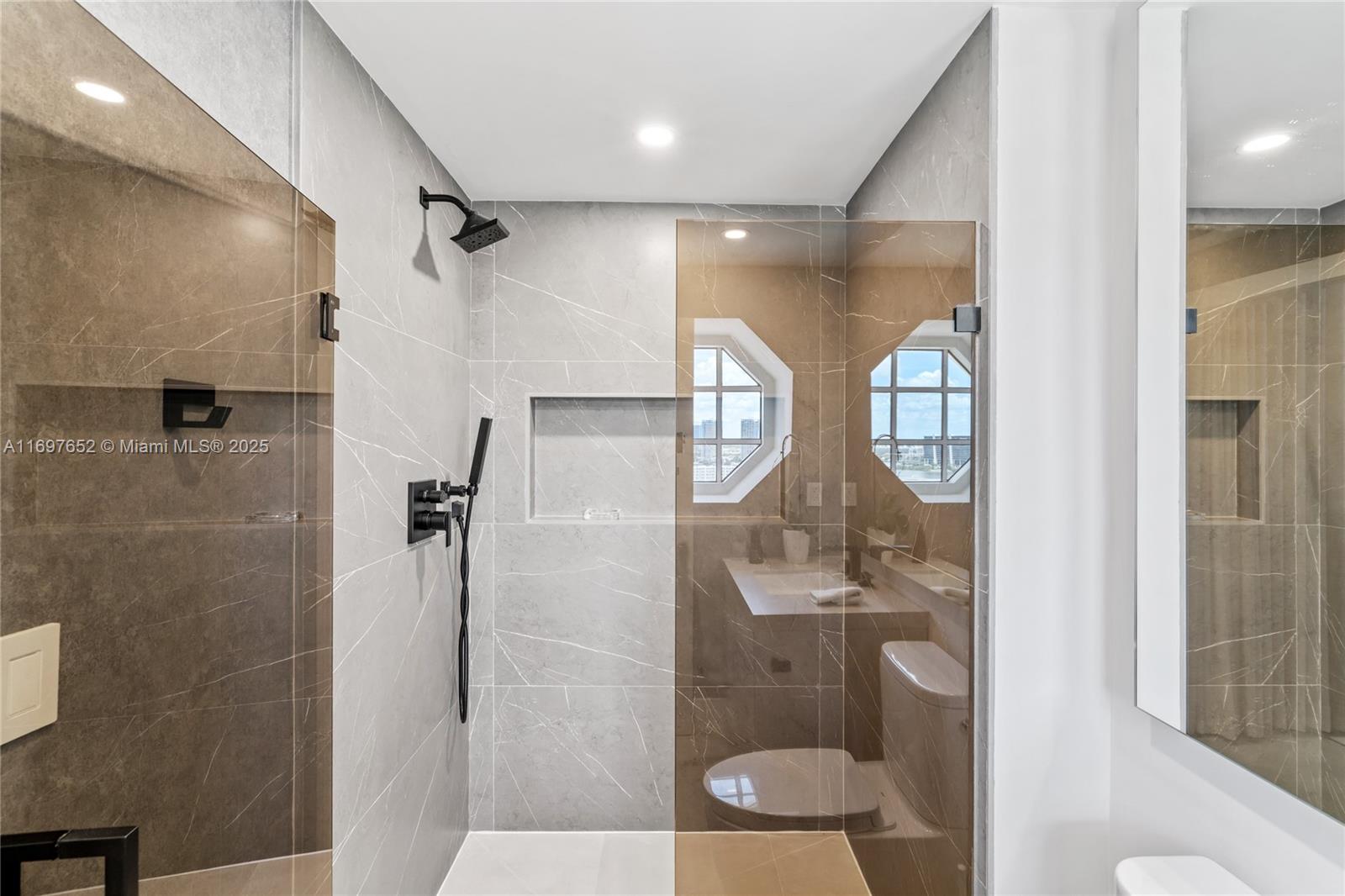 ACQUALINA OCEAN RESIDENCE - Residential