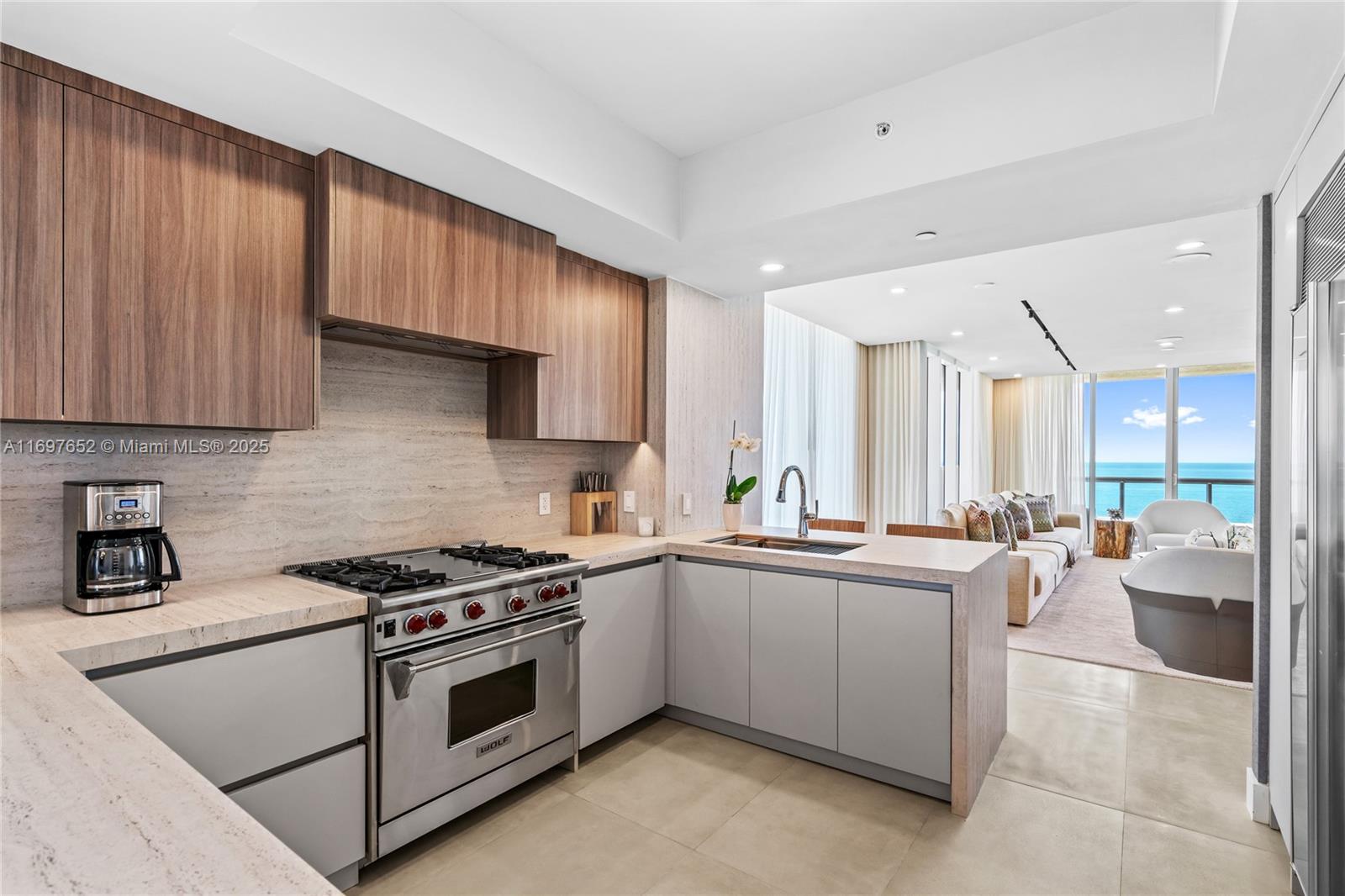 ACQUALINA OCEAN RESIDENCE - Residential