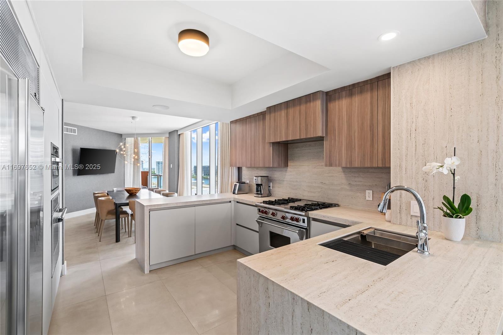 ACQUALINA OCEAN RESIDENCE - Residential