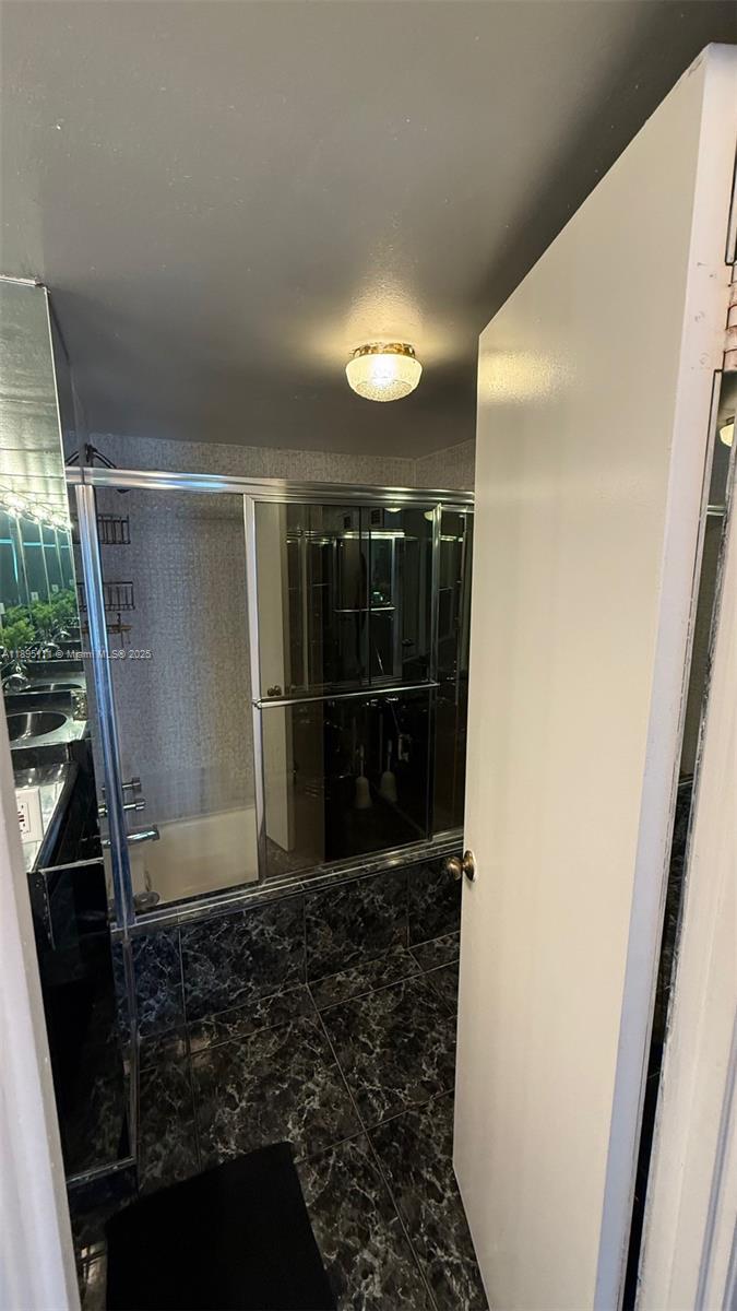 GUILDFORD CONDO - Residential Lease