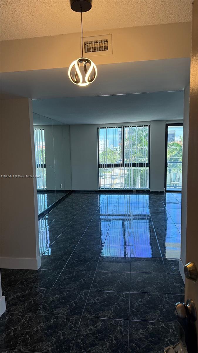 9800 W Bay Harbor Dr 509