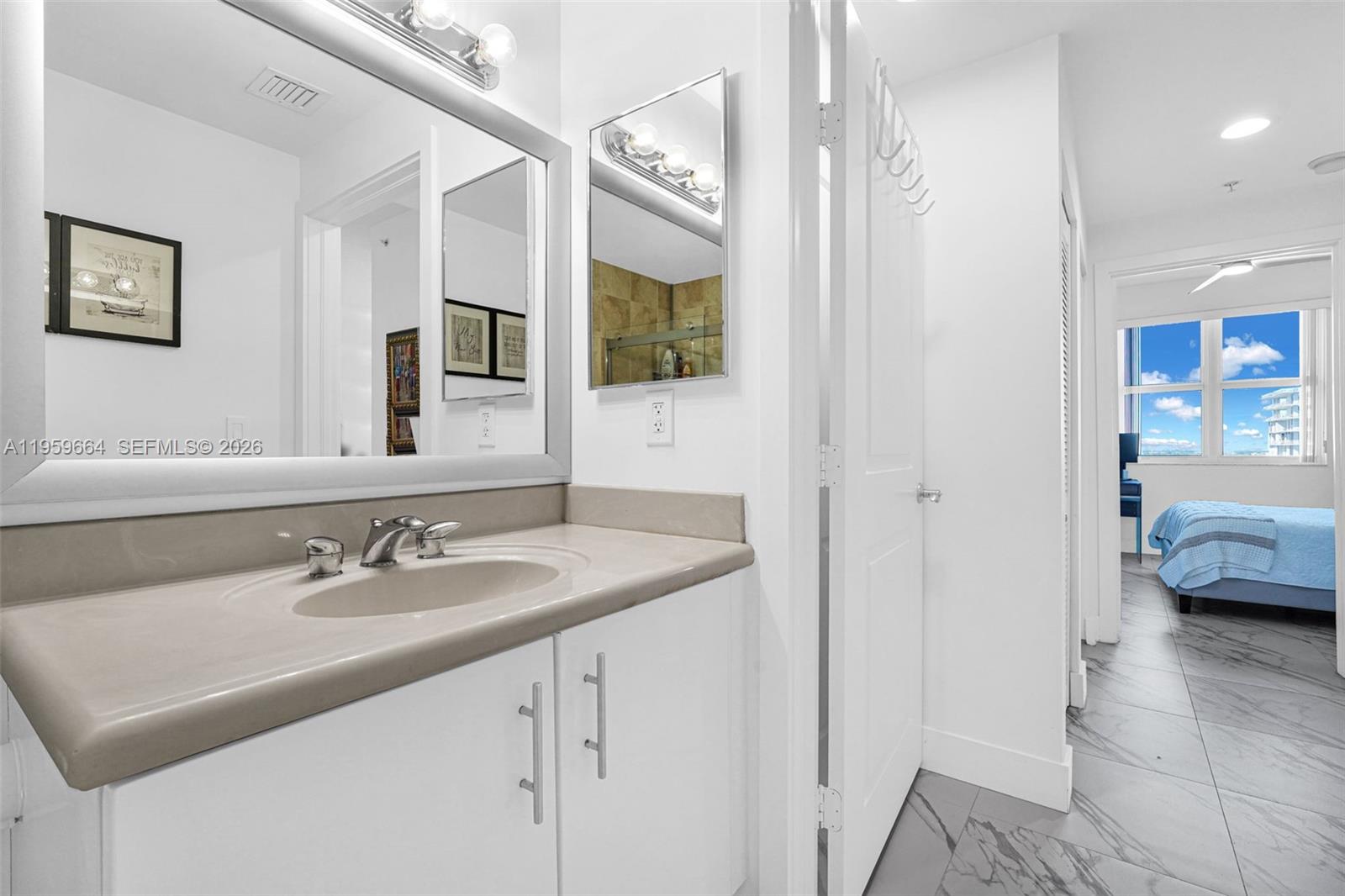 360 CONDO B - Residential