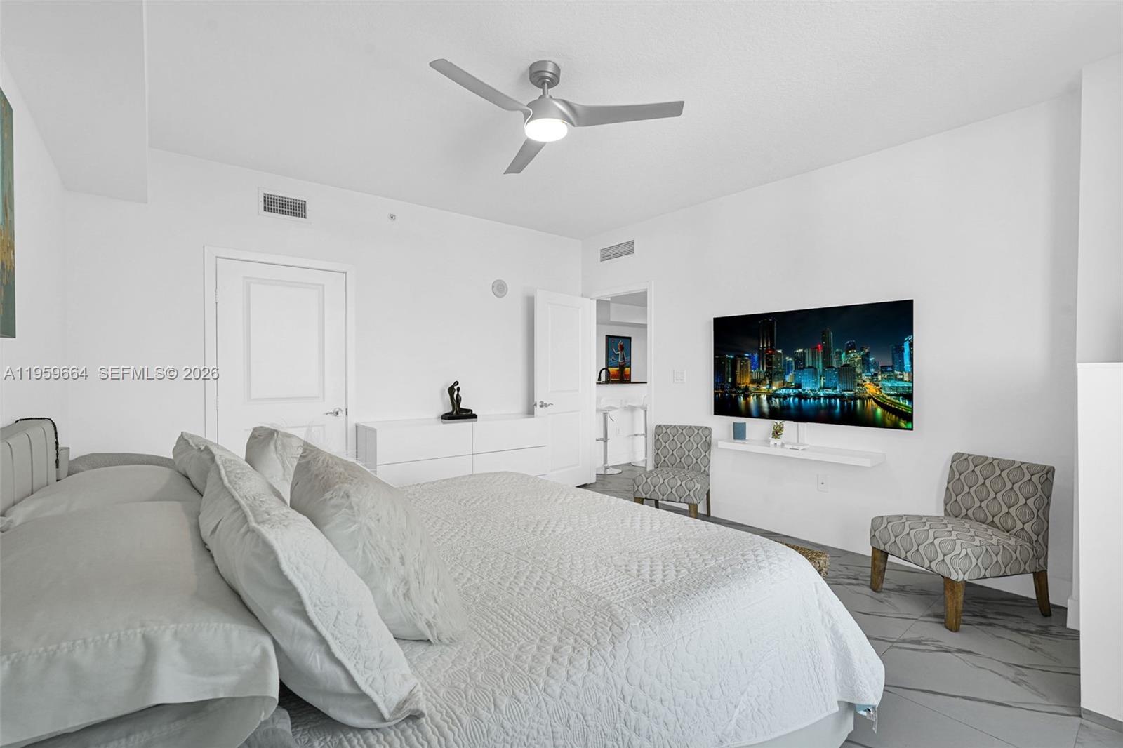 360 CONDO B - Residential