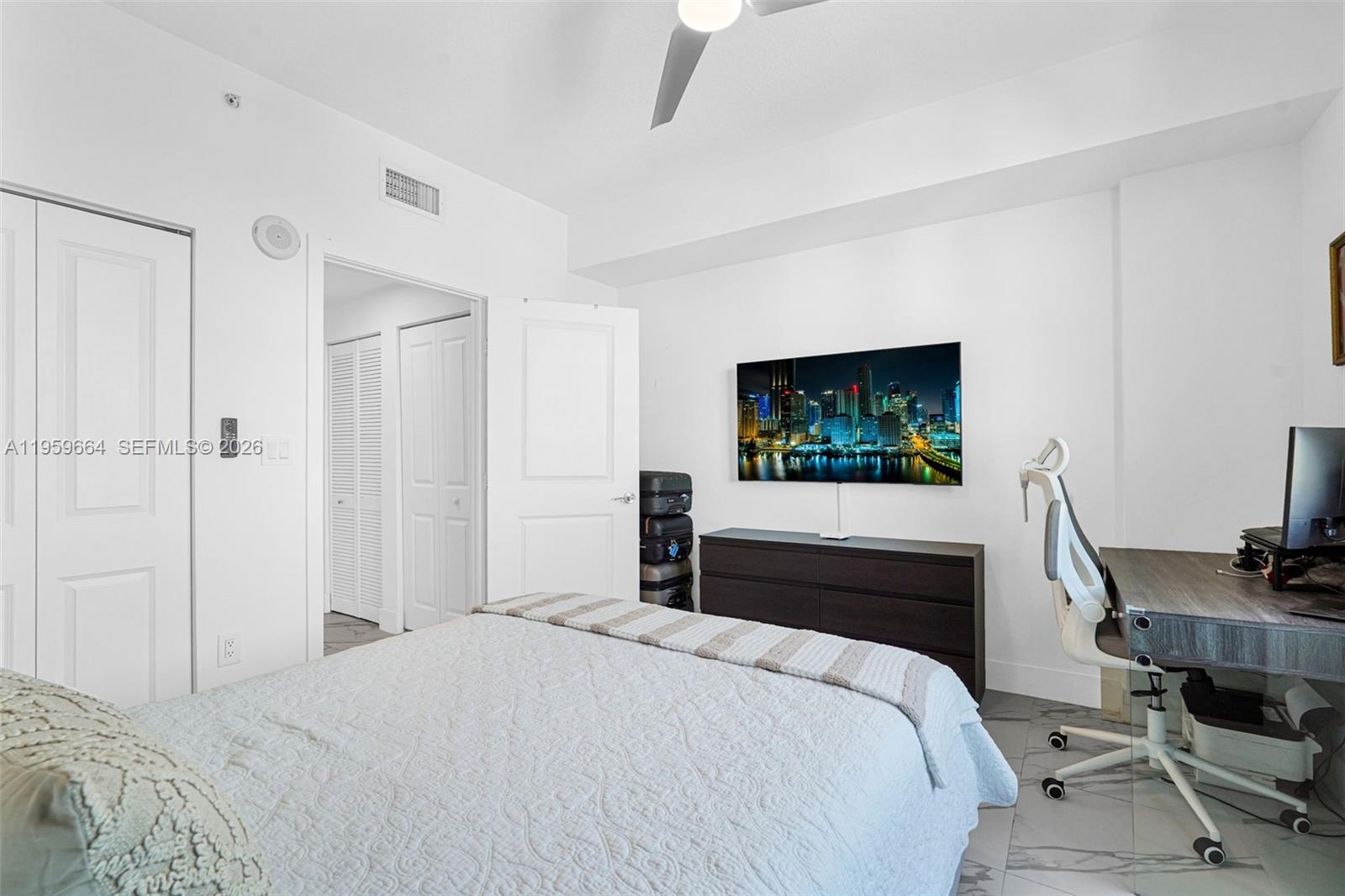 360 CONDO B - Residential