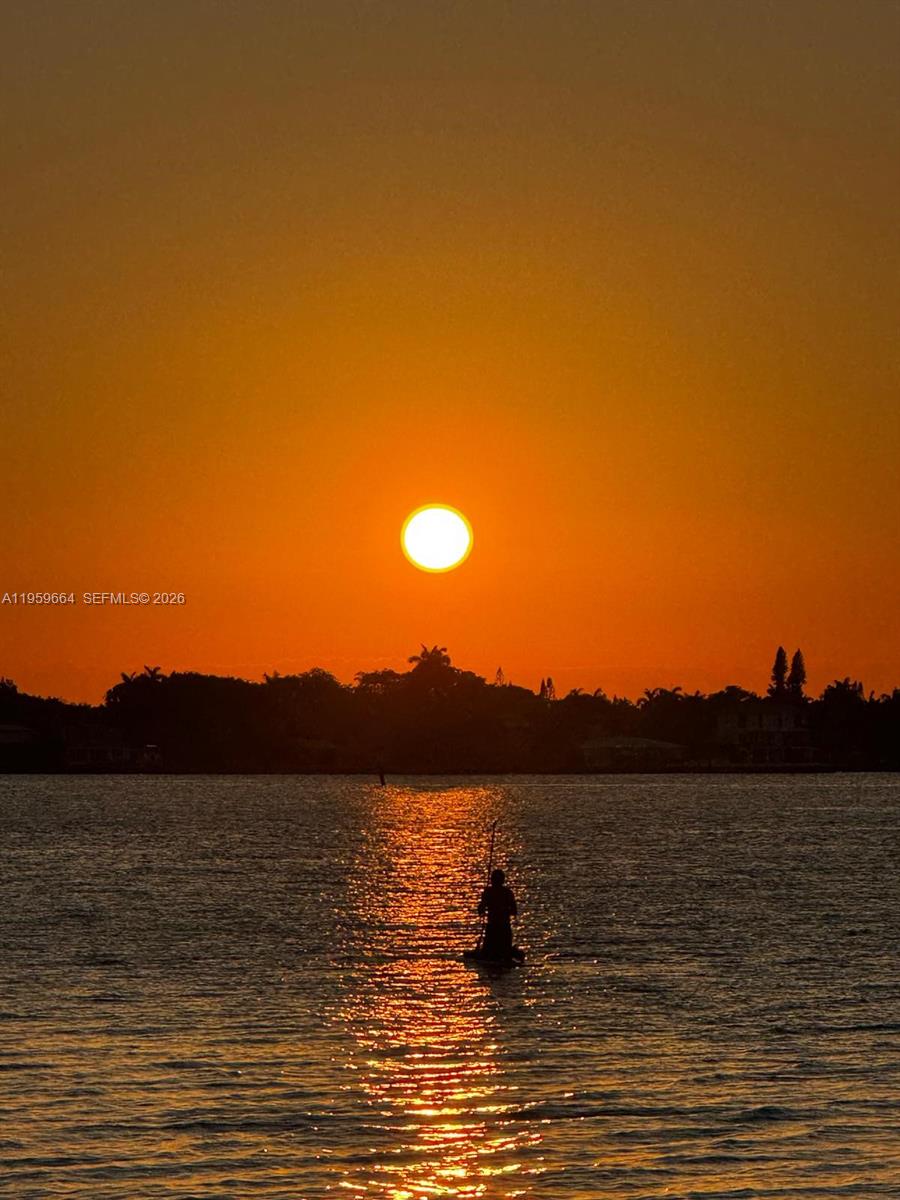 360 CONDO B - Residential