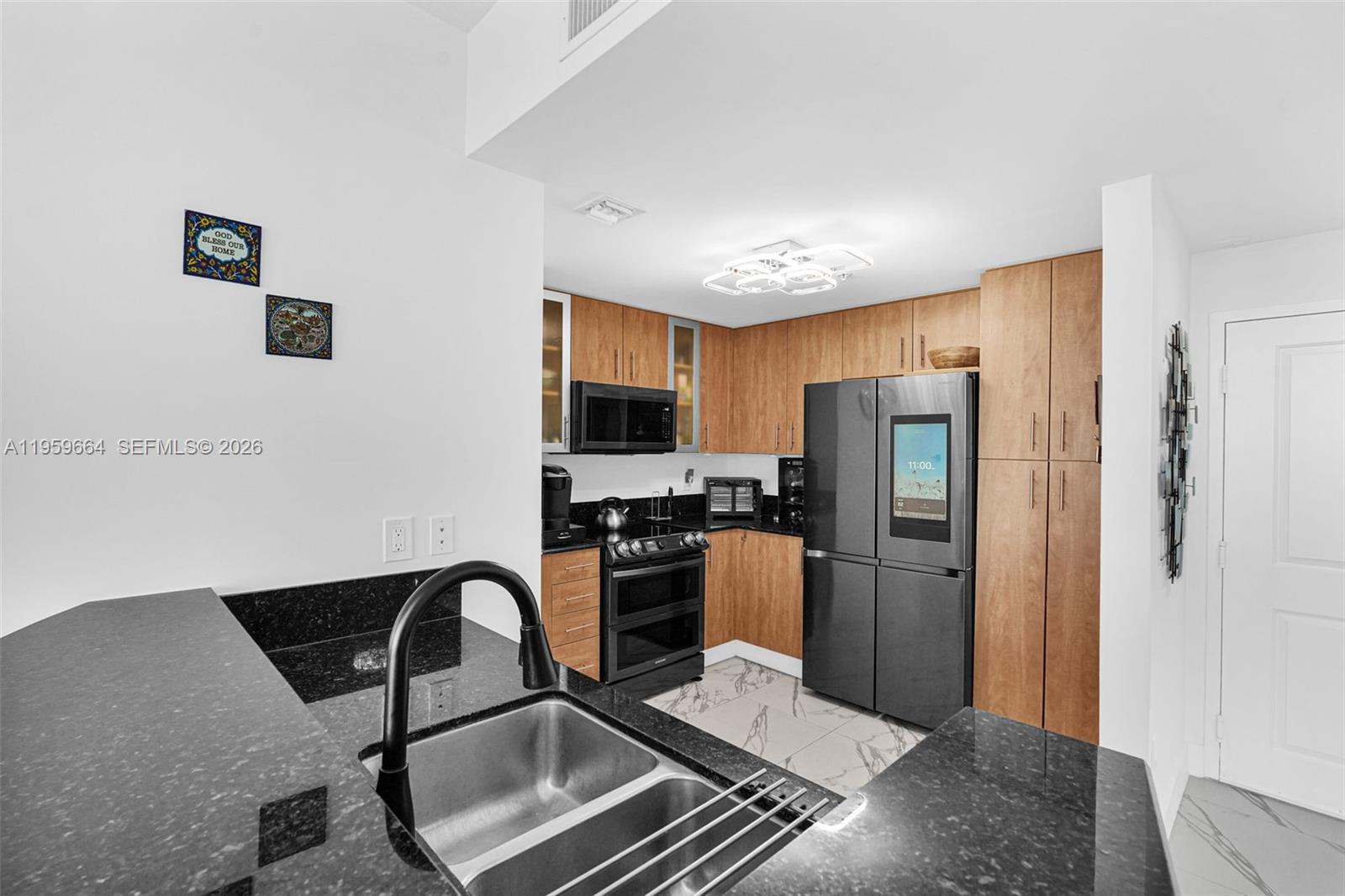 360 CONDO B - Residential