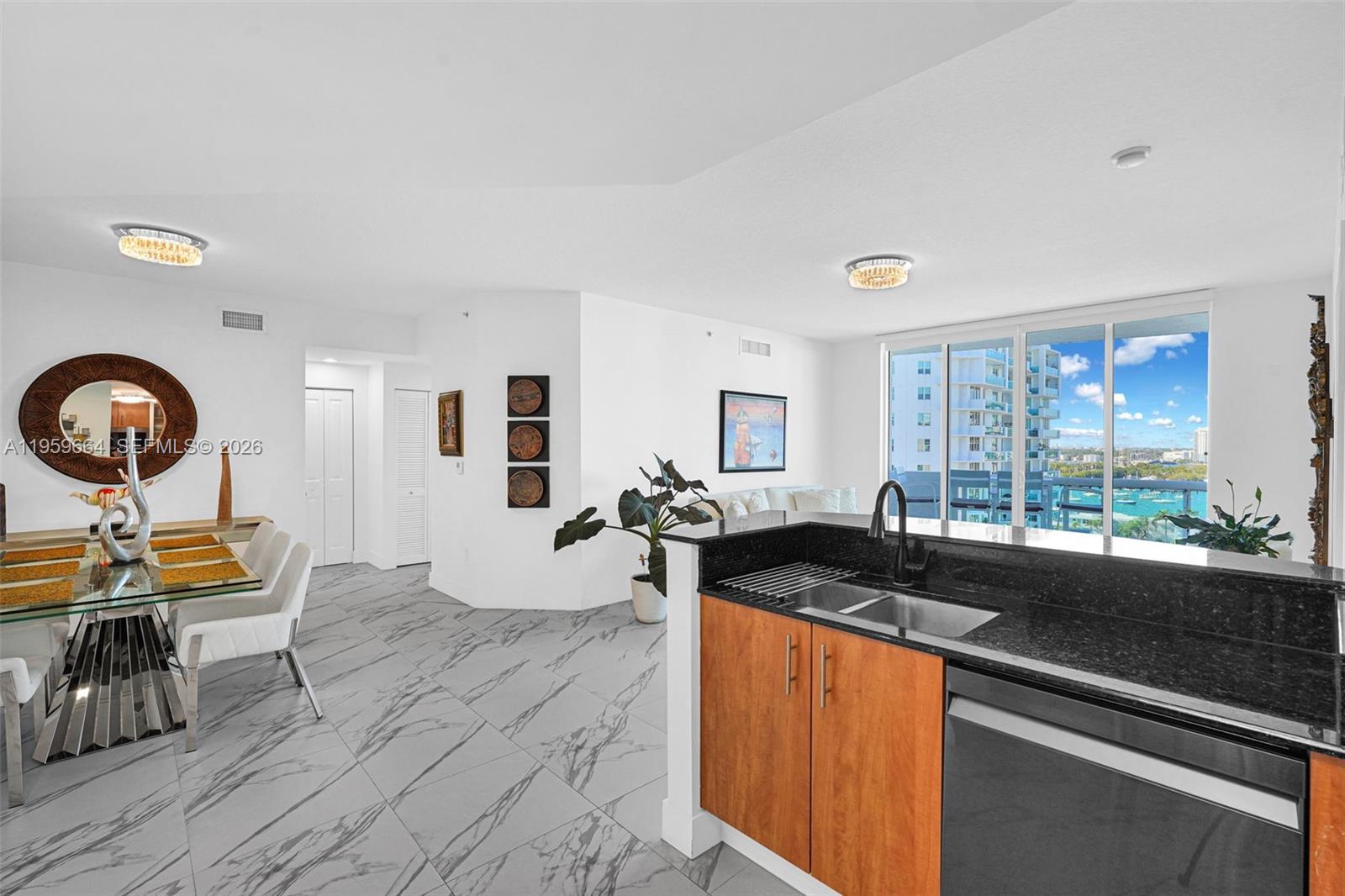 360 CONDO B - Residential