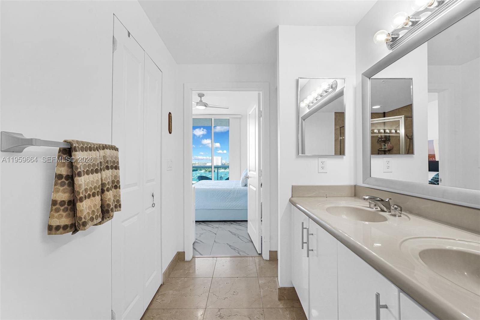 360 CONDO B - Residential