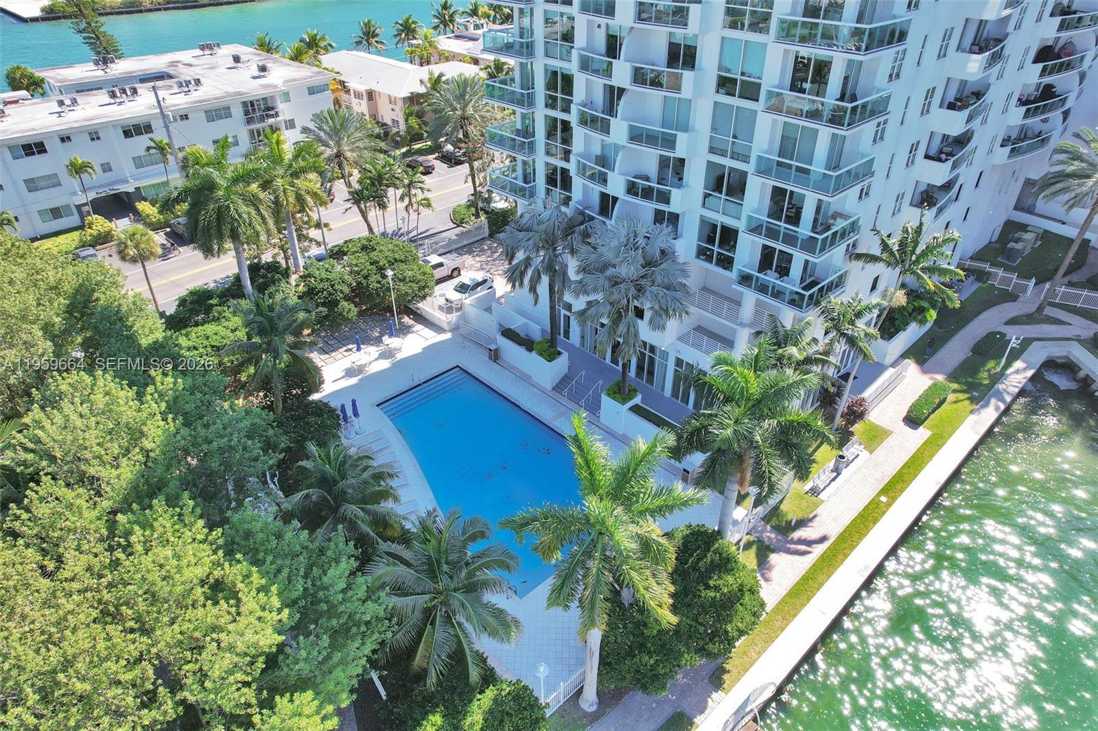 360 CONDO B - Residential